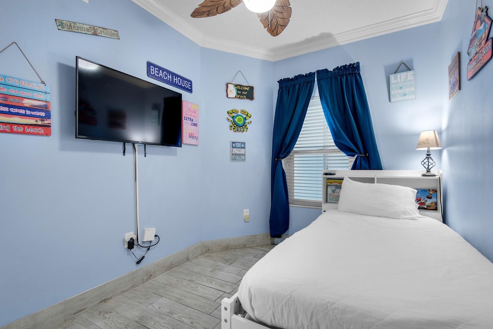 Majestic Beach Towers 2 1305 - photo 2
