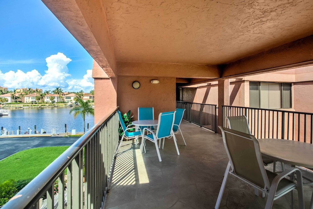 Resort Style Condo with Pool 19 Miles to Fort Myers - photo 16