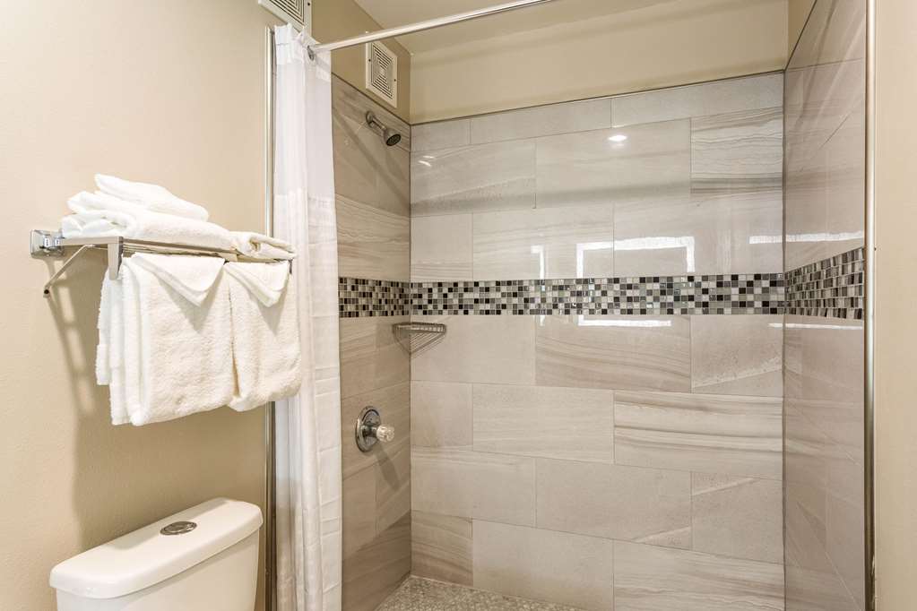 Econo Lodge Inn & Suites Murfreesboro Shopping District - photo 33