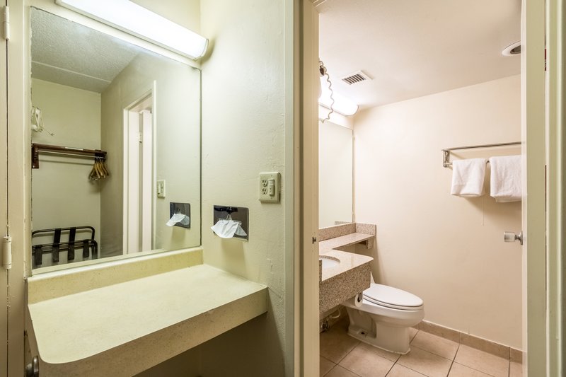 Red Roof Inn & Suites Terre Haute - photo 20