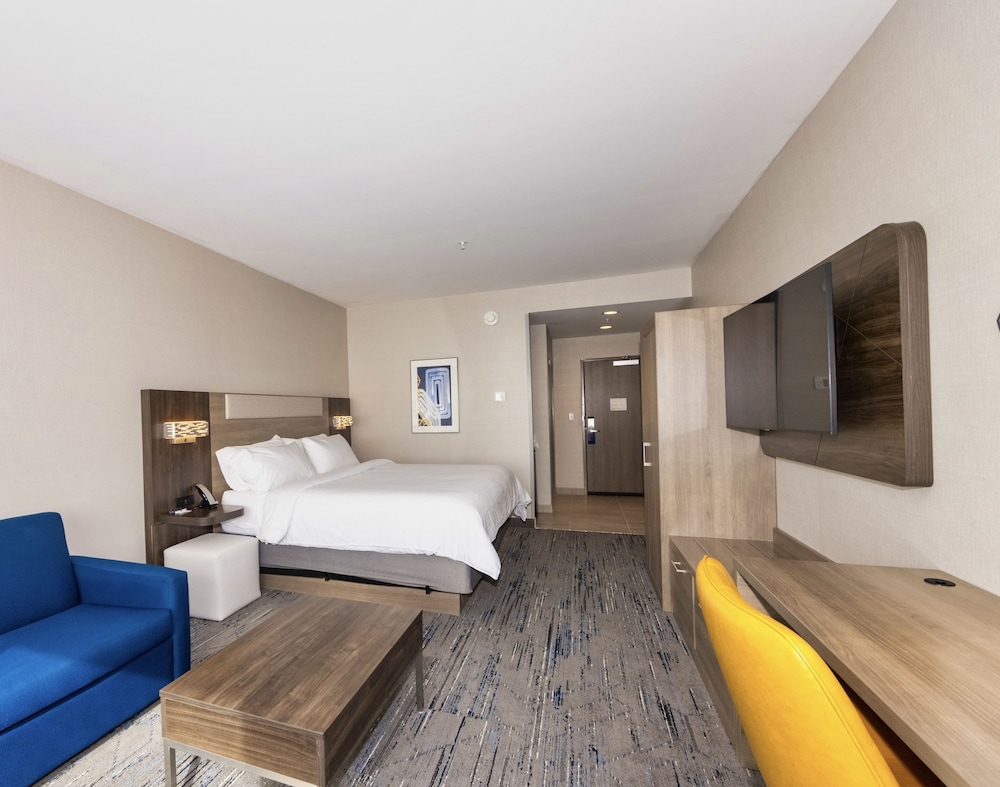 Holiday Inn Express & Suites Harrisonburg University Area by IHG - photo 20