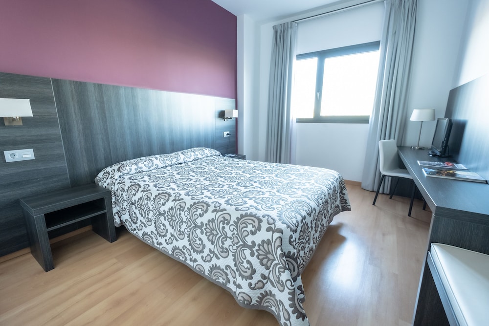 Hotel Abades Via Norte — Miranda De Ebro — photo 2