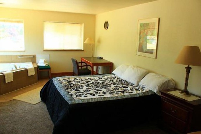 Stevens Pass Motel - photo 3
