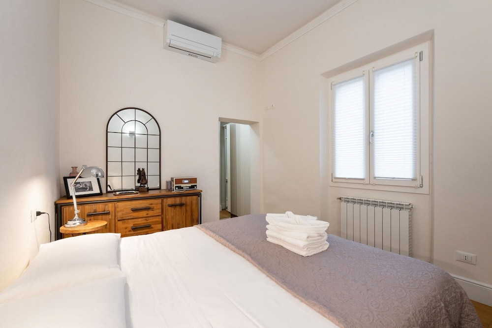Santa Reparata Frontal - last minute hotel in Florence