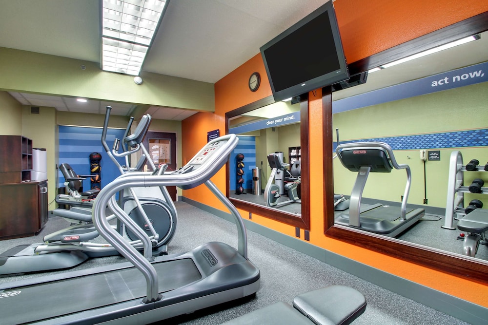 Hampton Inn Rolla - photo 27