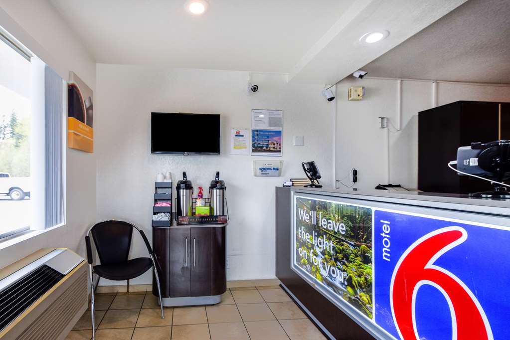 Motel 6 Kelso Mt. St. Helens - photo 16