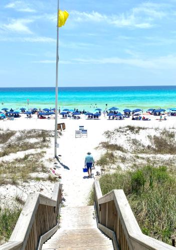 As Good As It Gets Frangista Beach Community Pool Beach Access in Destin, United States
