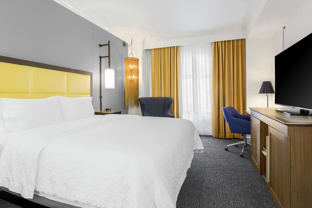 Hampton Inn & Suites Austin Downtown - photo 11