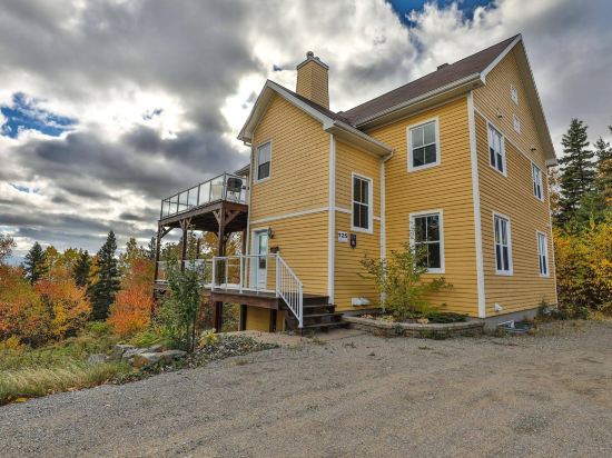 Les Sommets Charlevoix — hotel in Baie-Saint-Paul
