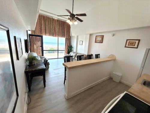 Direct beach access 1st Floor walkout w kitchen — 4-Star Luxury Hotel in Daytona Beach, United States