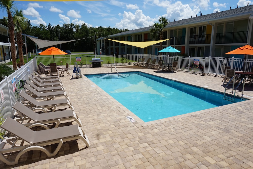 The Smart Stay Inn - photo 33