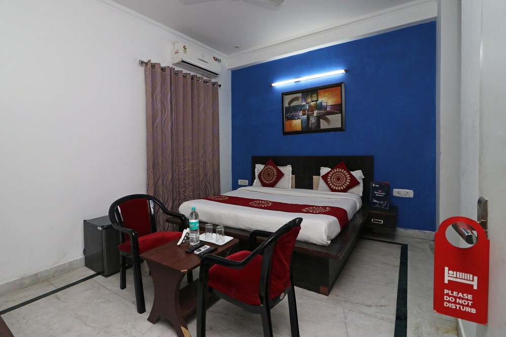 Oyo 4228 Heritage Regency - last minute hotel in Gurgaon