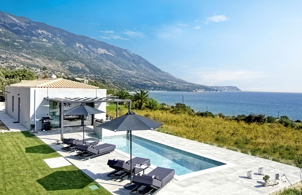 Villa Natura in Ionian Islands — 4-Star Luxury Hotel in Kefalonia, Greece