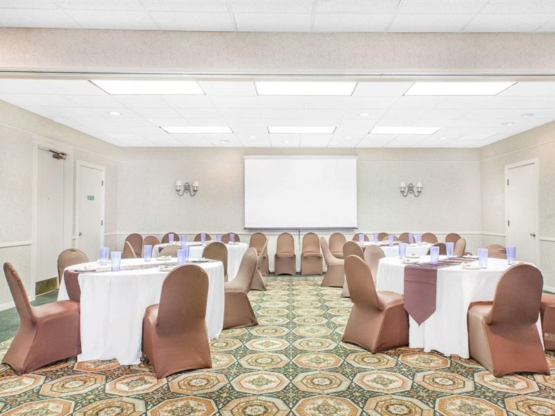 Baymont by Wyndham Paris in Paris, United States