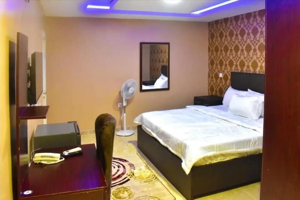 74 Igbeba Rd - carbon neutral hotel in Ijebu-Ode