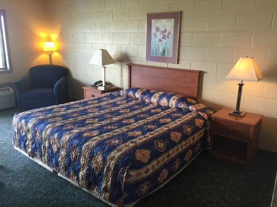 Country Host Motel - photo 7