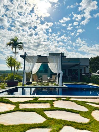 Casa Lago de Furnas — 4-Star Luxury Hotel in Capitolio, Brasil