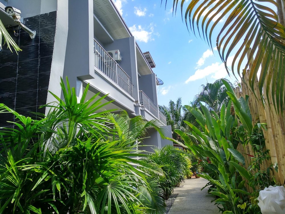 MJ Boutique Hotel Khao Lak - carbon neutral hotel in Thai Mueang