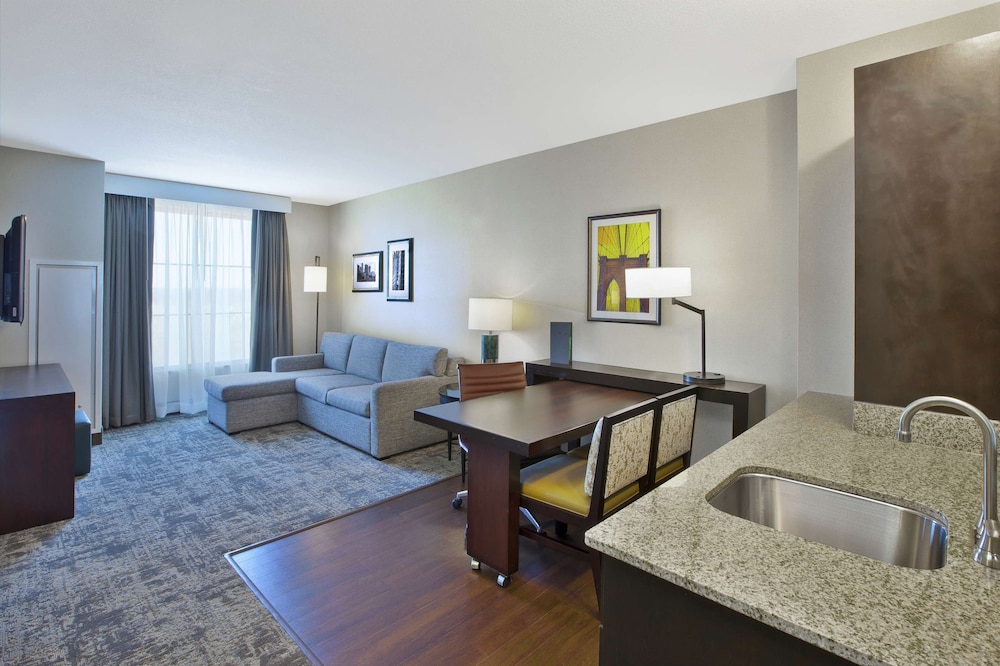 Embassy Suites Columbus Airport - photo 11