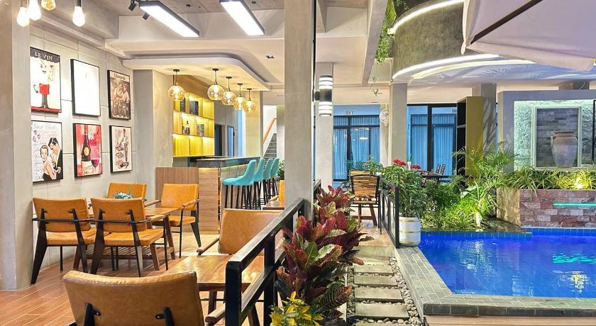 Cambana La Rivière Hotel — hotel in Battambang