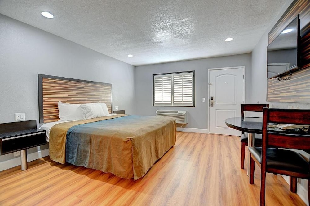 Welcome Inn San Bernardino Colton - photo 8