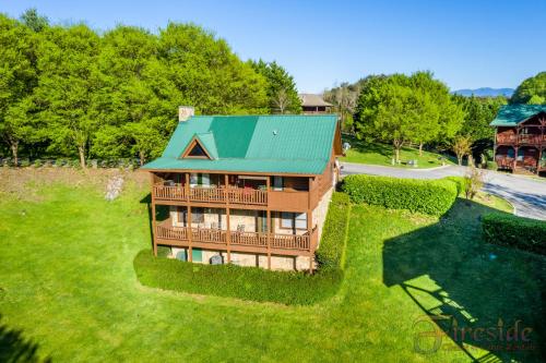 Three Bears in Pigeon Forge, United States