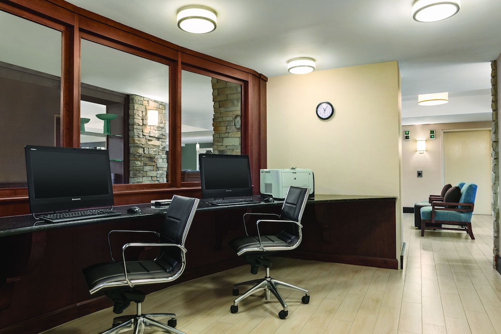 Hampton Inn Reading Wyomissing - photo 33