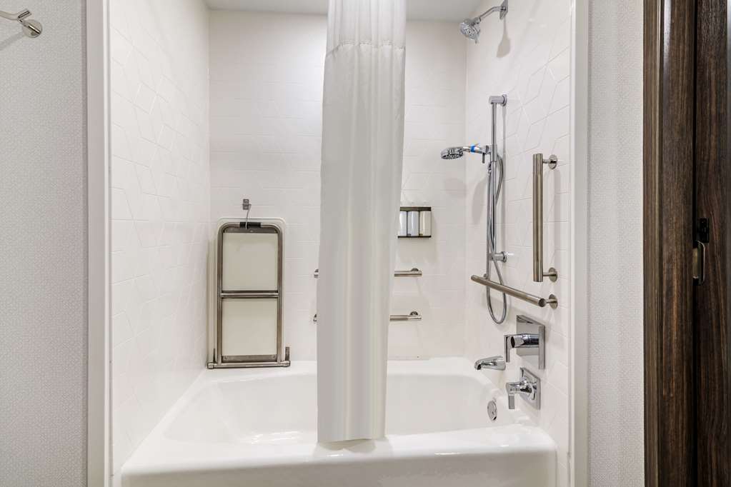 Cambria Hotel North Conway - photo 32