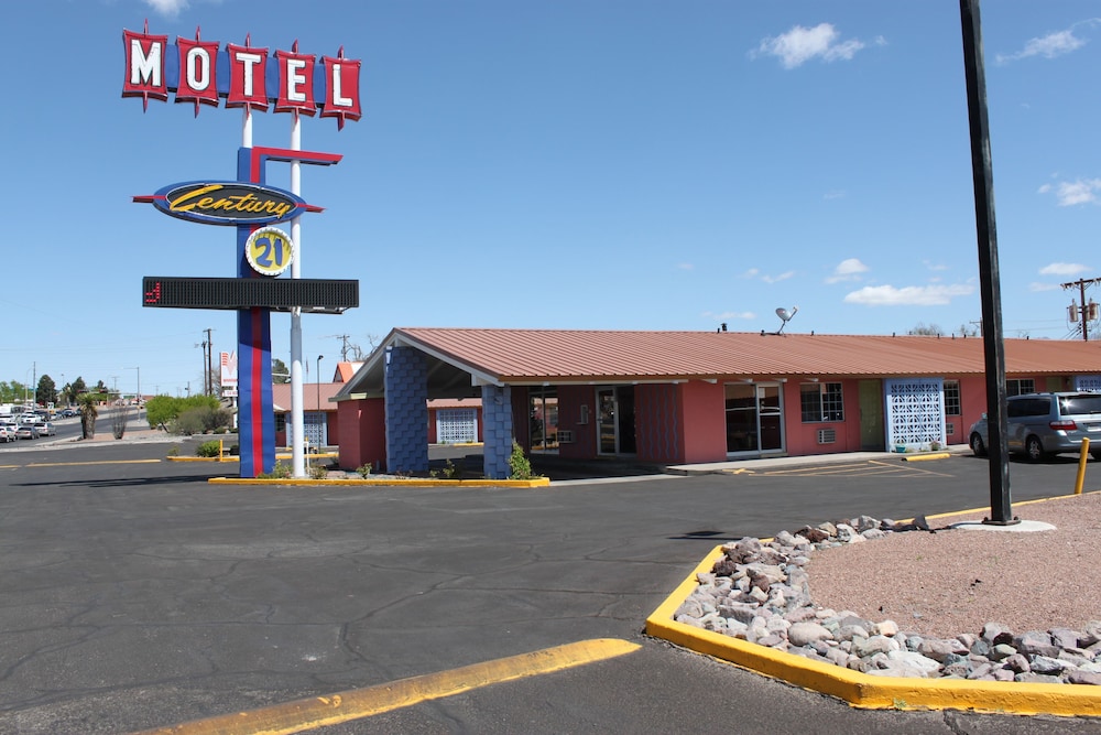 Century 21 Motel - photo 35