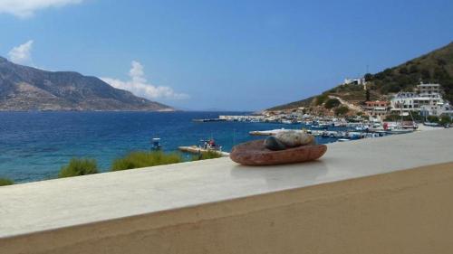 Georgia Studios - carbon neutral hotel in Fournoi