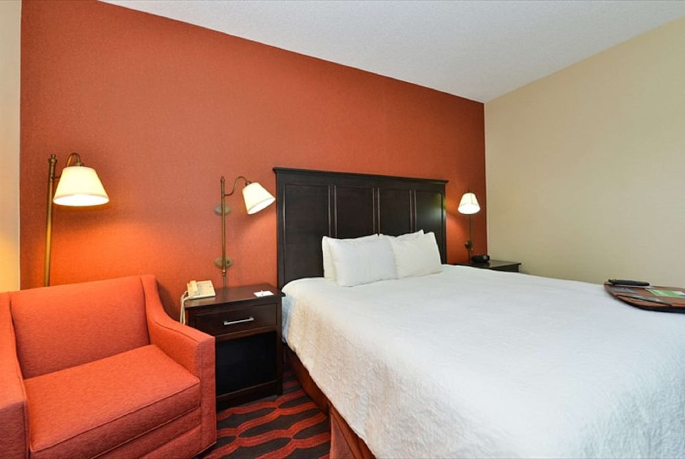Hampton Inn Sturgis Lagrange Area - photo 23