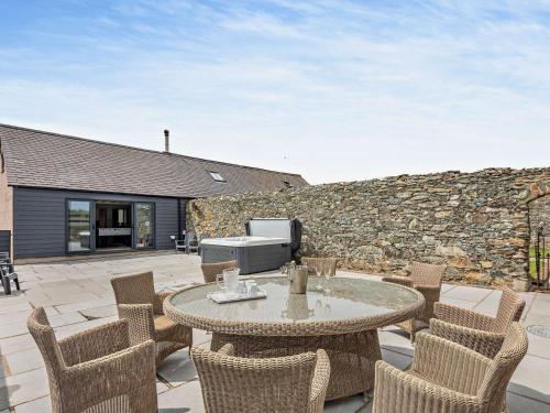 4 Bed in Llanfechell 90258 — Amlwch — photo 3
