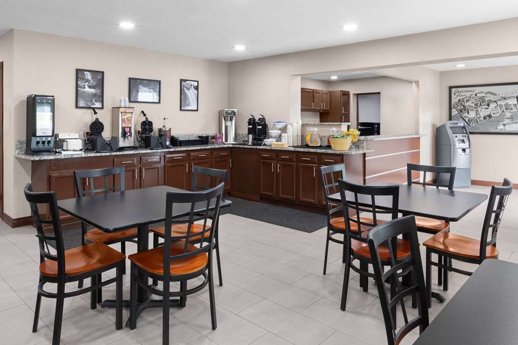 Super 8 by Wyndham Bridgeport Clarksburg Area - photo 30