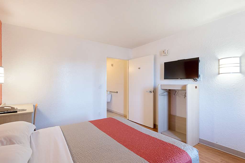 Motel 6 Mcallen TX - photo 7