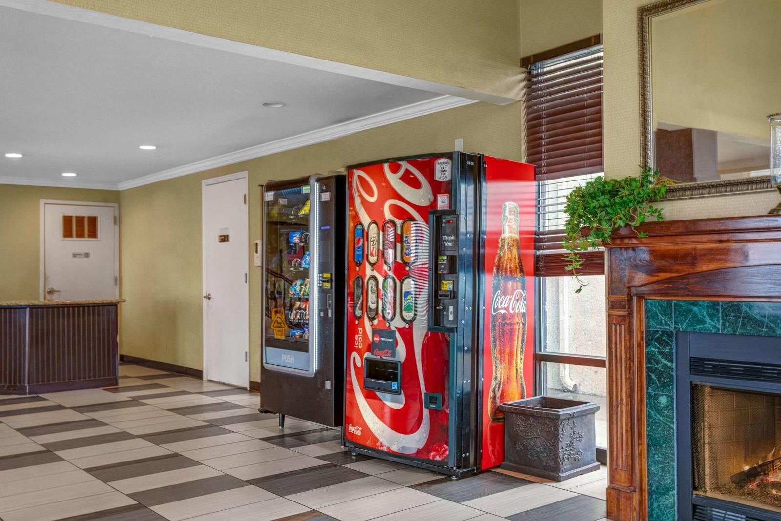 Motel 6 Salt Lake City Central - photo 19