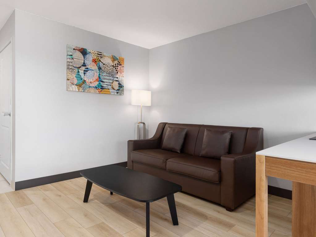 Microtel Inn & Suites by Wyndham Tracy - photo 37