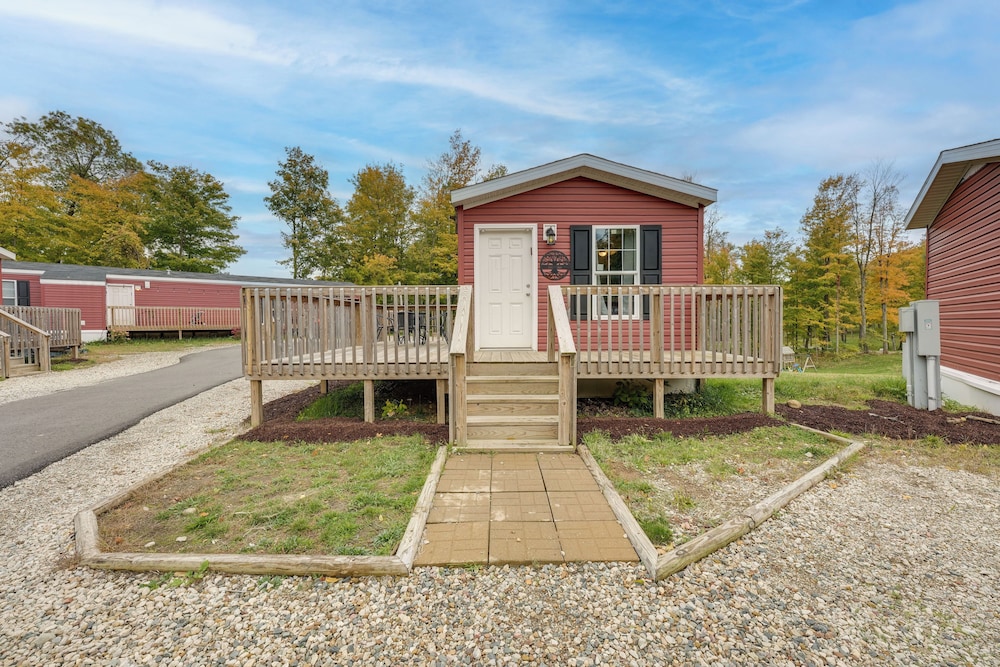 Cozy Cassopolis Retreat on Little Fish Lake — hotel in Cassopolis