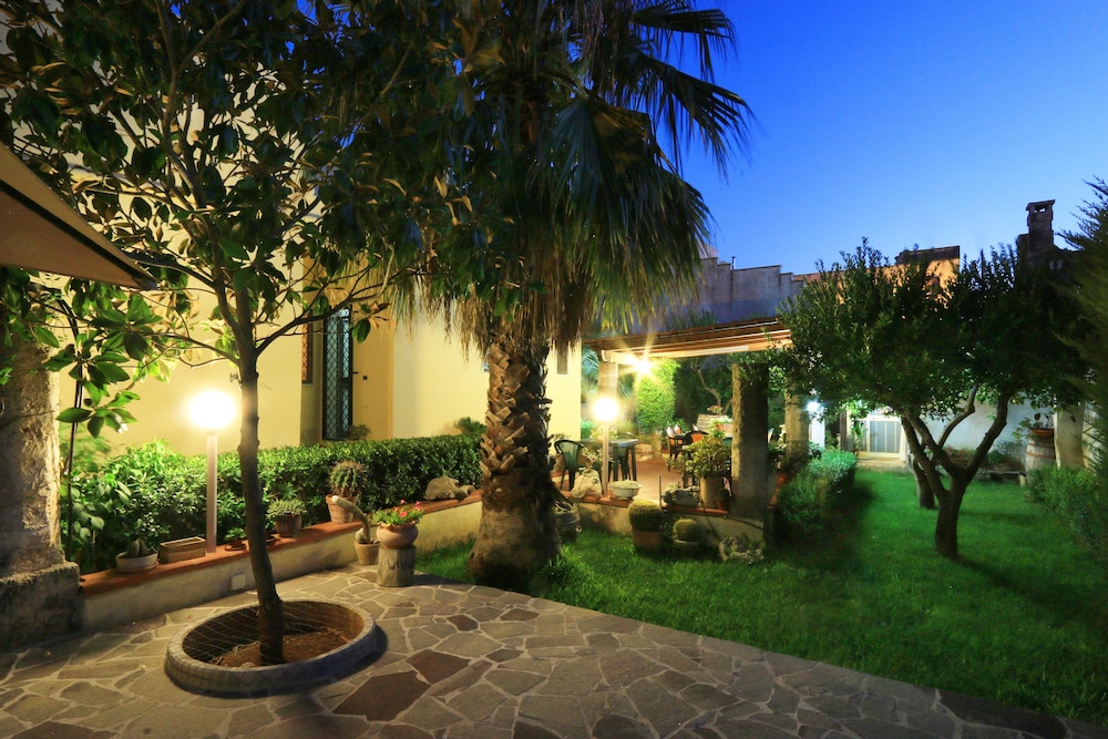 Bed and breakfast La Villa — 4-Star Luxury Hotel in Presicce, Italy
