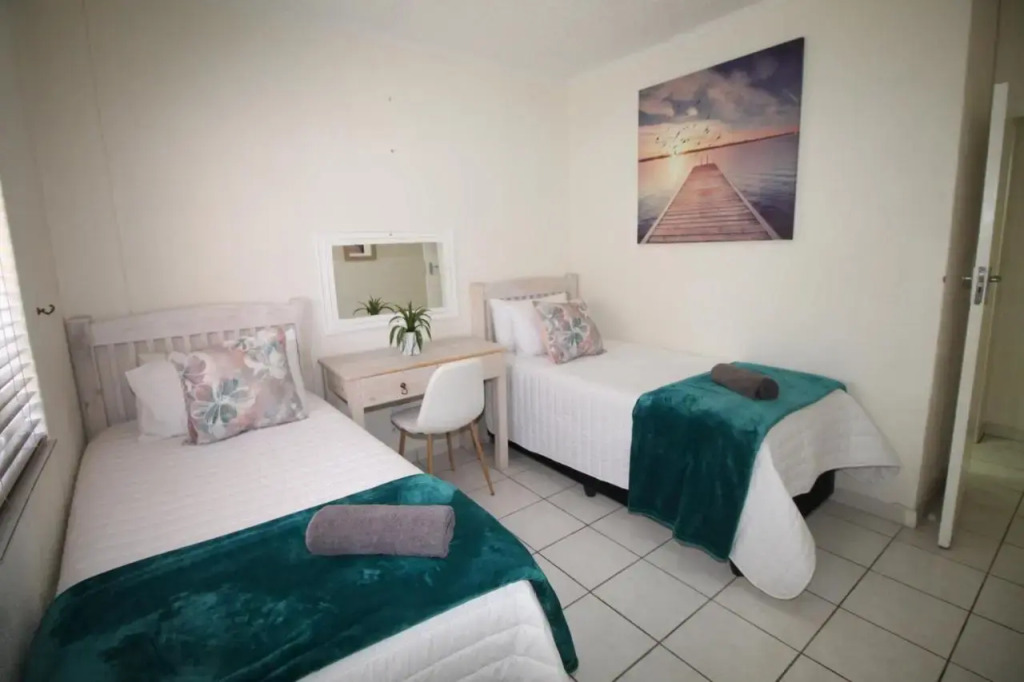 Summer Rocks 28 — 4-Star Luxury Hotel in Margate, South Africa