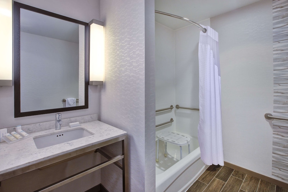 Hilton Garden Inn Chesterton - photo 25