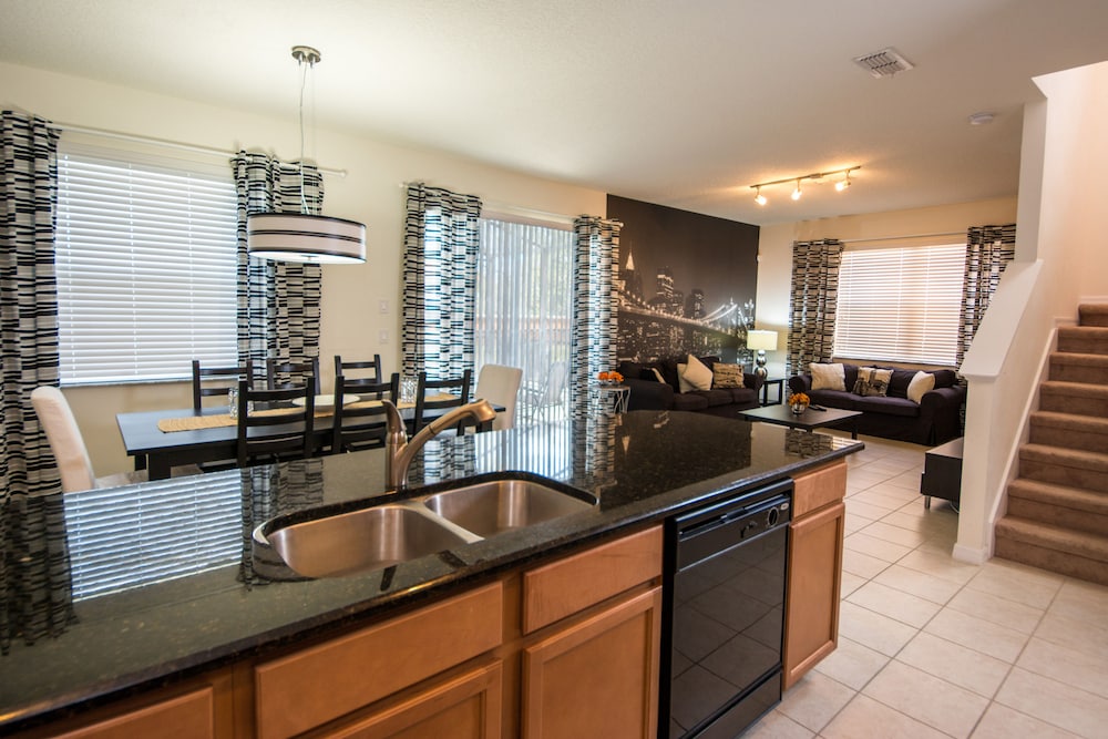 Bella Vida Resort by Home 2U - photo 139