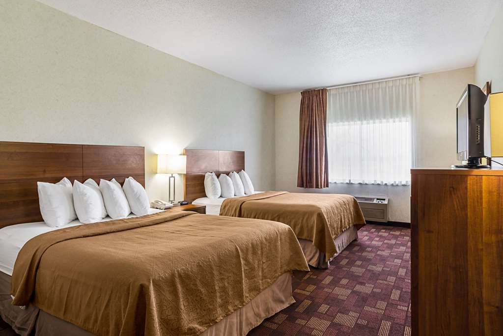 Econo Lodge Luverne I 90 - photo 10