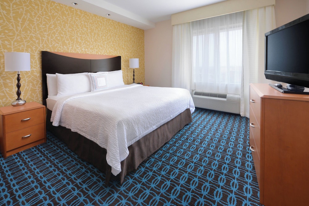 Fairfield Inn & Suites by Marriott Dallas Plano The Colony - photo 11