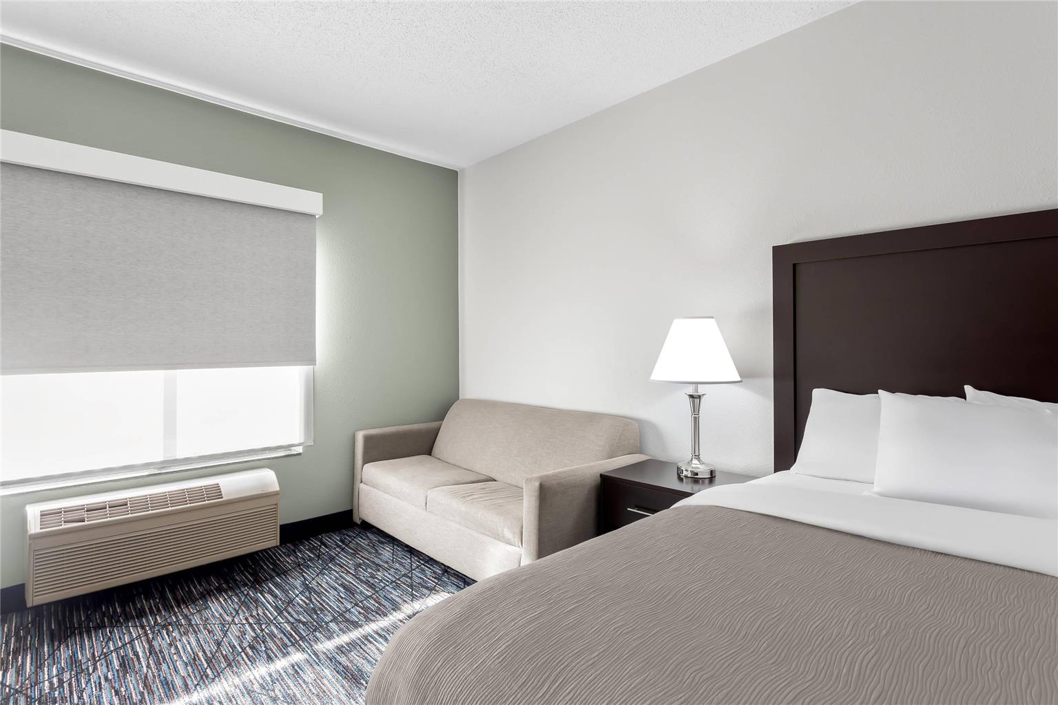 Quality Inn & Suites Niles - photo 84