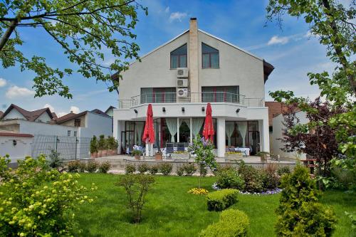 Casa Jasmine — 4-Star Luxury Hotel in Brasov, Romania
