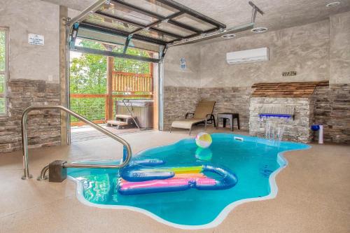 Rainwater Falls - last minute hotel in Gatlinburg