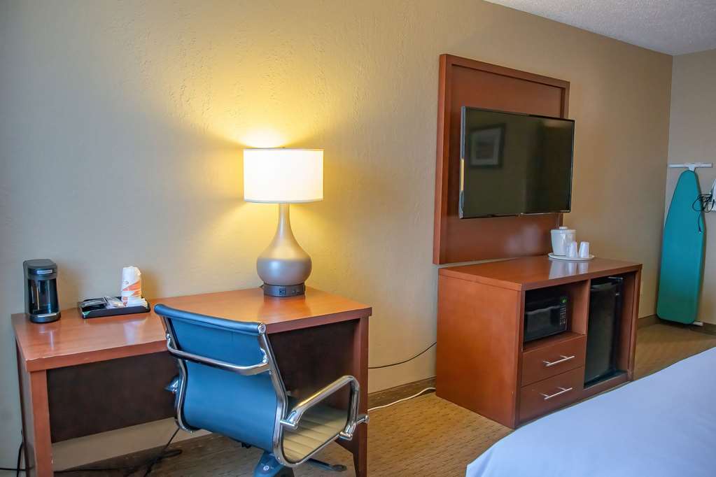 Comfort Inn Near Ouabache State Park - photo 69
