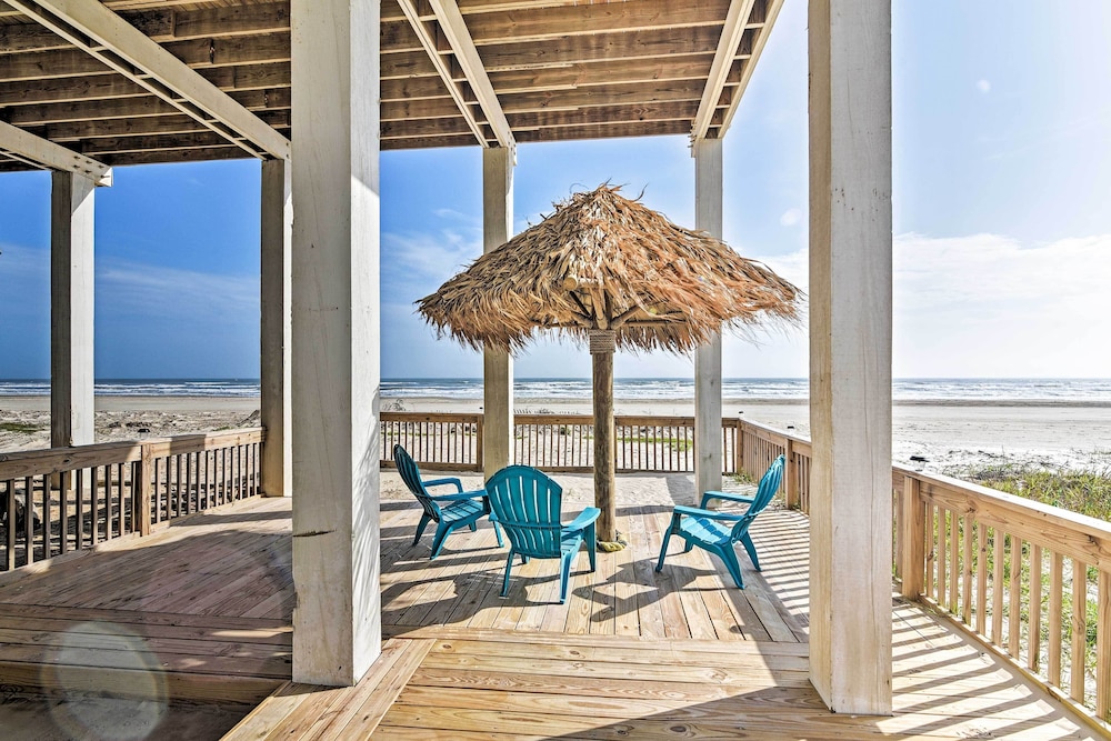 Beachfront Retreat: 16 Mi to Dtwn Freeport in Freeport, United States