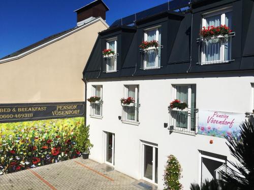Pension Voesendorf — 4-Star Luxury Hotel in Vienna, Austria