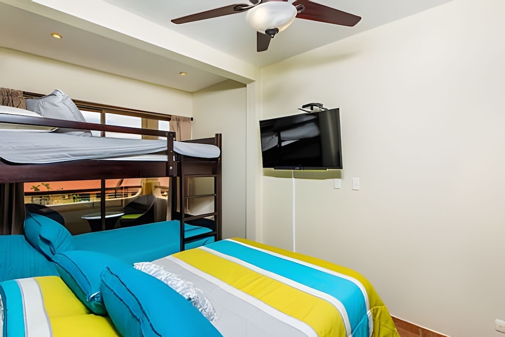 Coco Sunset Hills #52 — 4-Star Luxury Hotel in Sardinal, Costa Rica